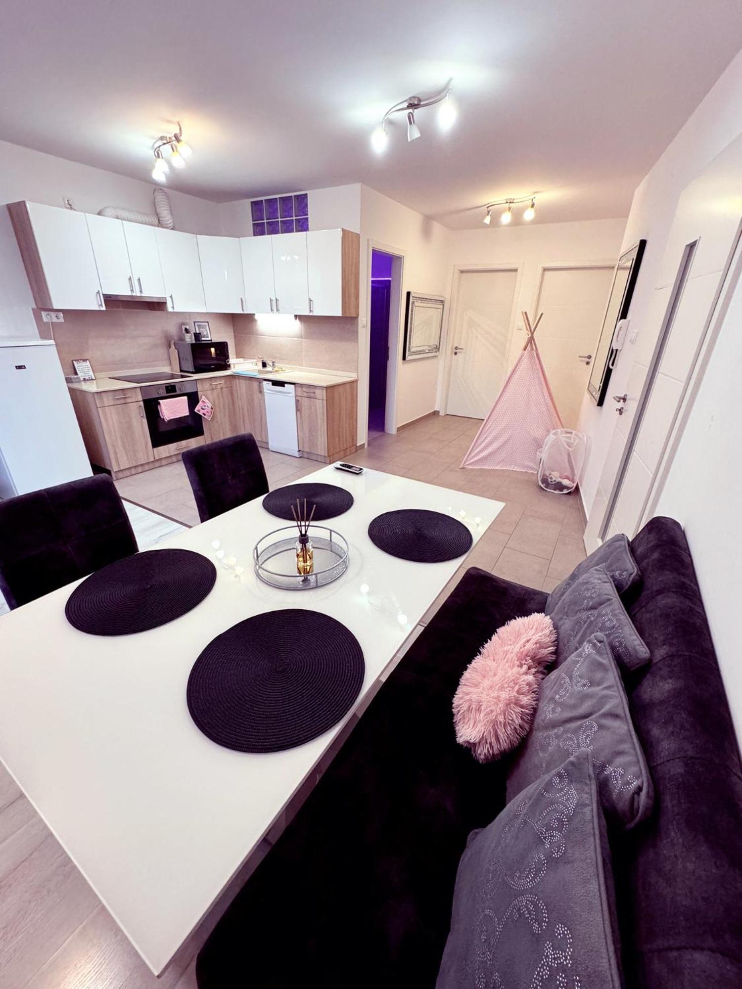 Exclusive Family Apartman Appartement Pécs Buitenkant foto